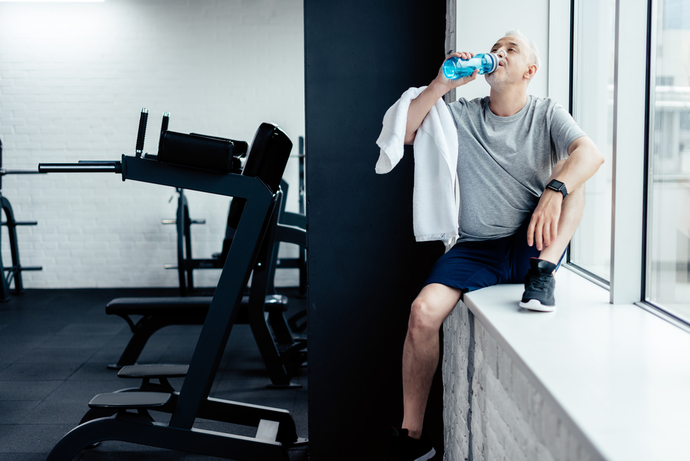 ZeroWater Hydration - Senior drinking water in gym