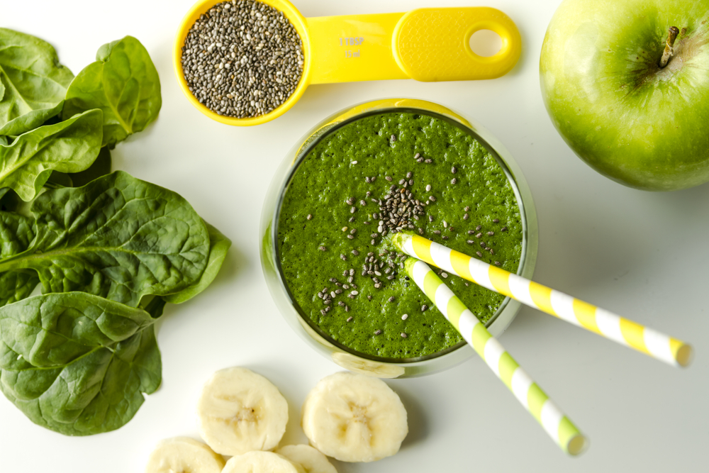 A healthy green smoothie recommednded by ZeroWater.